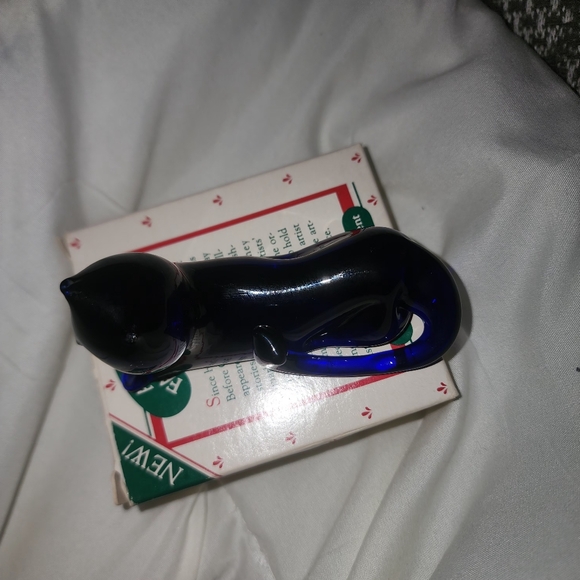 Cobalt Blue Cat Figurine 🐈 - Picture 5 of 6